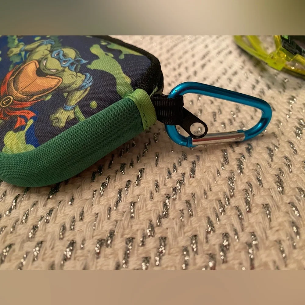 Star Wars kids sunglasses 😎 with protective carry bag and cleaning cloth